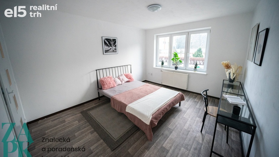 Prodej byty 2+1, 63 m² - Úpice