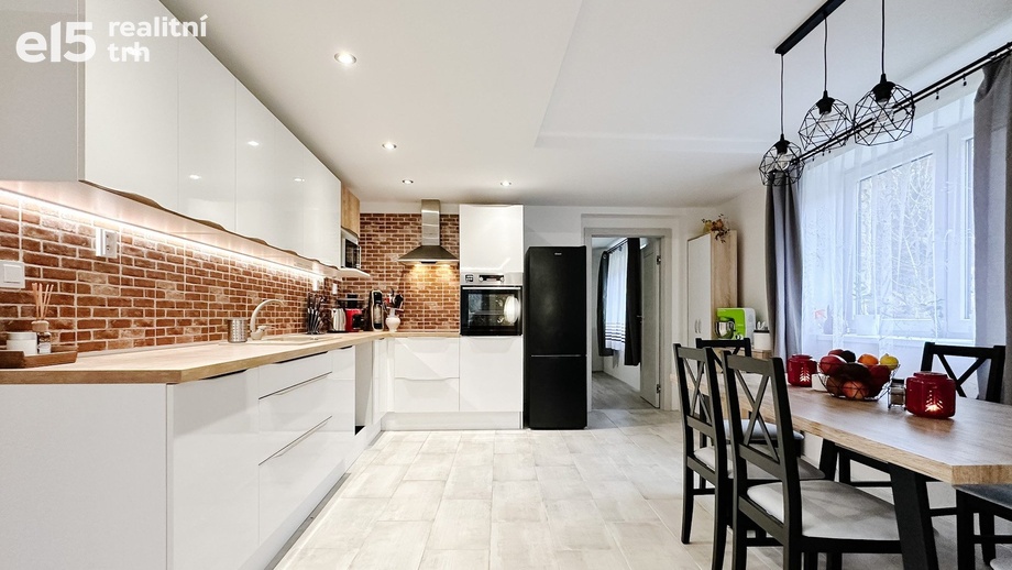 Prodej rodinné domy, 180 m² - Luže - Bělá