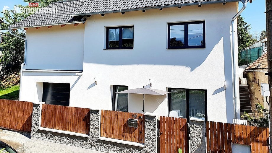 Prodej rodinného domu 239 m², Všestary