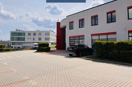 Pronájem obchodního prostoru 1 290 m², Průhonice