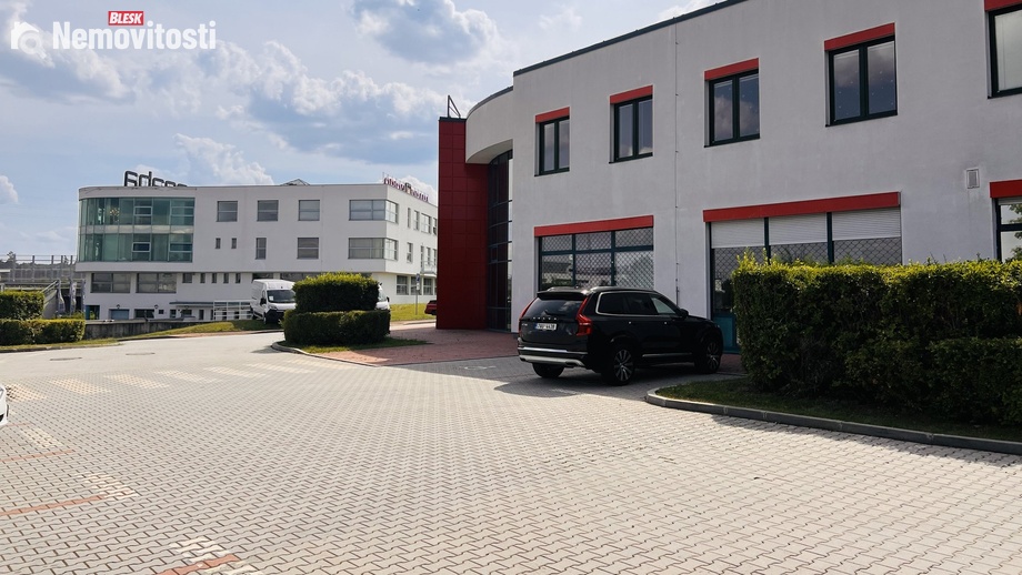 Pronájem obchodního prostoru 1 290 m², Průhonice