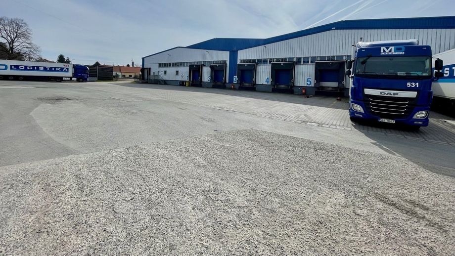 Pronájem skladu 3 600 m², Dašice