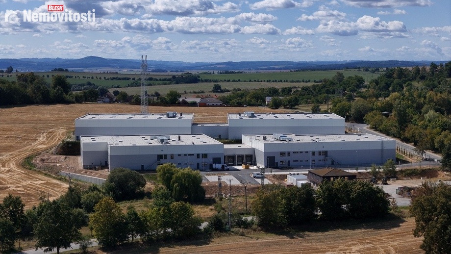 Pronájem skladu 2 398 m², Divišov