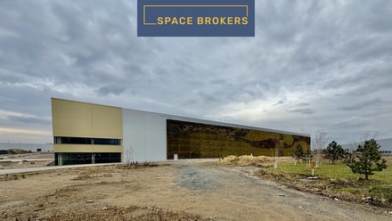 Pronájem skladu 2 100 m², Kozomín