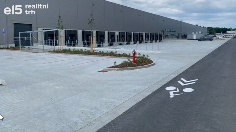 Pronájem skladu 8 000 m², Pardubice - Rosice