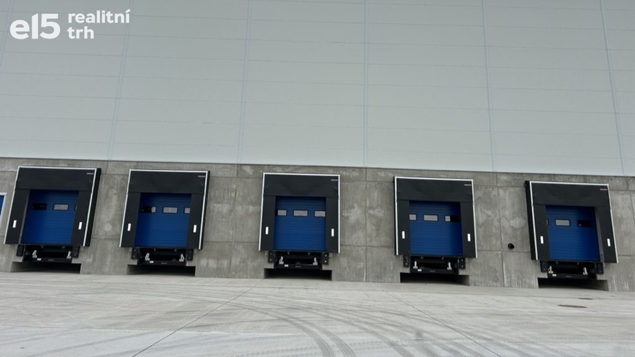Pronájem skladu 30 000 m², Přehýšov