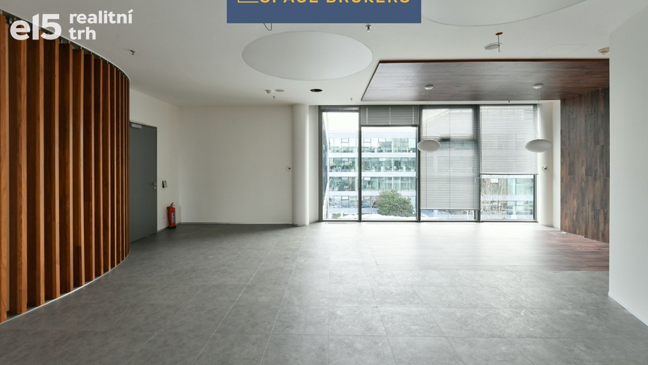 Pronájem kanceláře 488 m², Praha