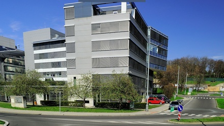 Pronájem kanceláře 407 m², Praha - Dejvice