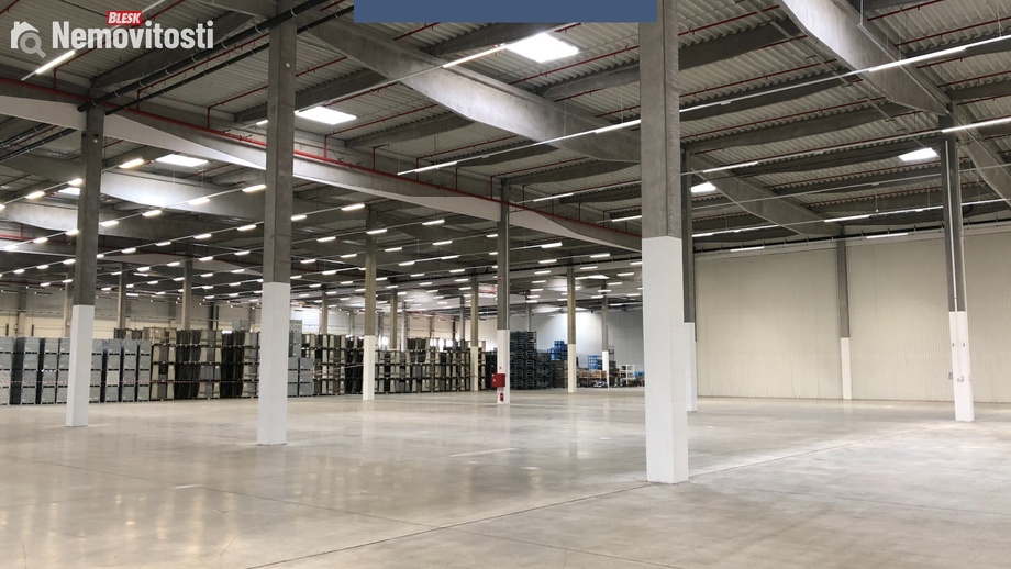 Pronájem skladu 3 800 m², Říčany - Jažlovice