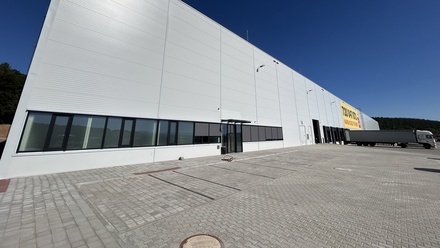 Pronájem skladu 14 000 m², Cerhovice