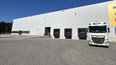 Pronájem skladu 14 000 m², Cerhovice