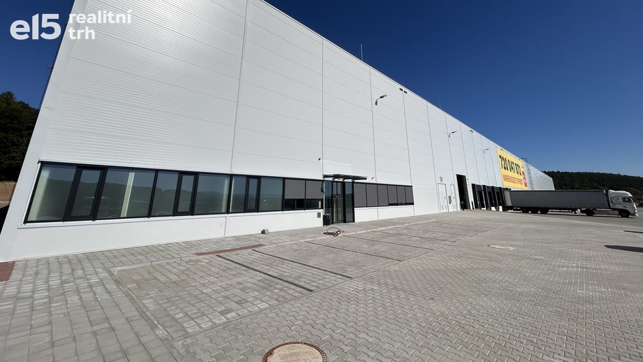 Pronájem skladu 14 000 m², Cerhovice
