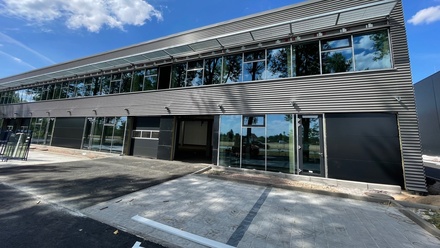 Pronájem skladu 379 m², Hradec Králové