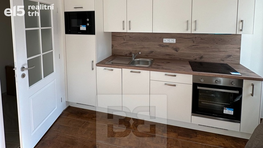 Pronájem byty 1+1, 28 m² - Broumov