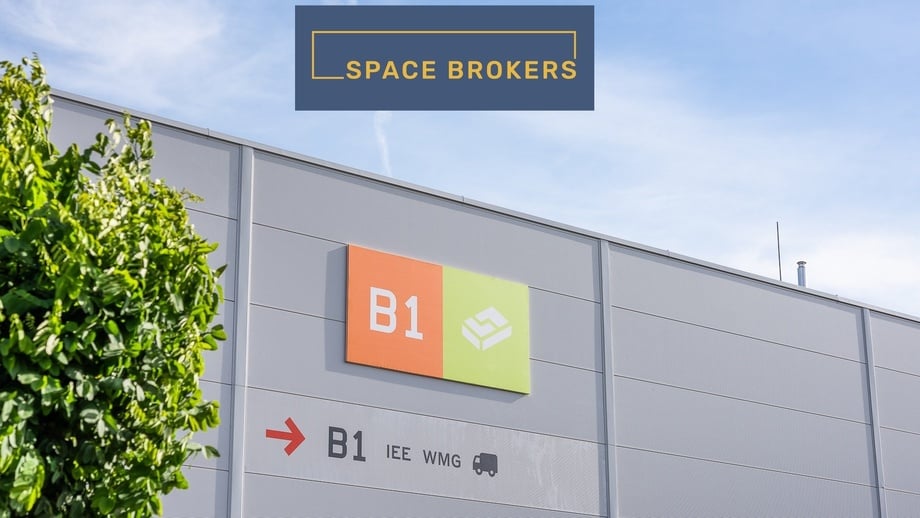 Pronájem sklady, 1 585 m² - Košice-Barca