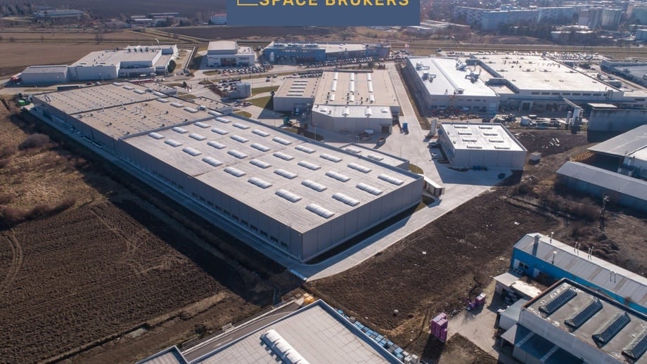 Pronájem sklady, 1 500 m² - Vráble