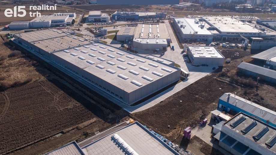Pronájem skladu 1 500 m², Vráble, Slovensko