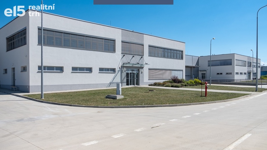 Pronájem skladu 4 000 m², Vráble, Slovensko