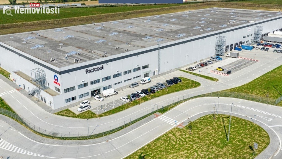 Pronájem skladu 17 400 m², Nové Mesto nad Váhom, Slovensko