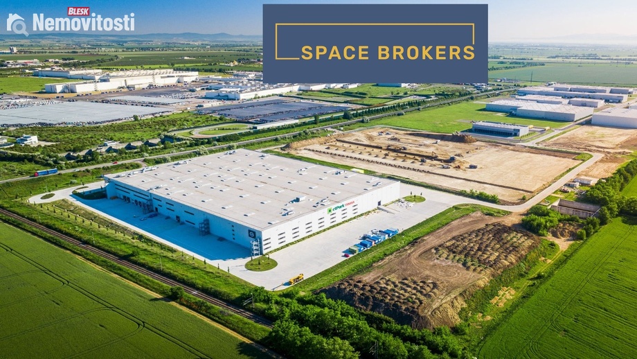 Pronájem skladu 42 431 m², Zavar, Slovensko