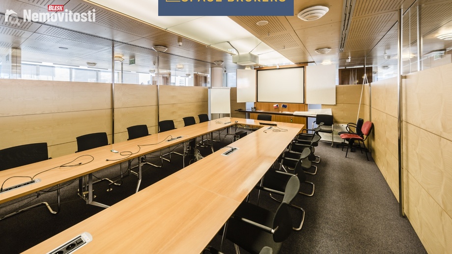 Pronájem kanceláře 675 m², Praha - Krč