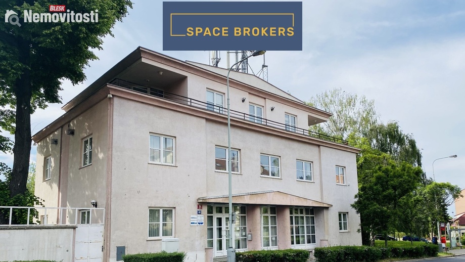 Pronájem kanceláře 284 m², Praha 8