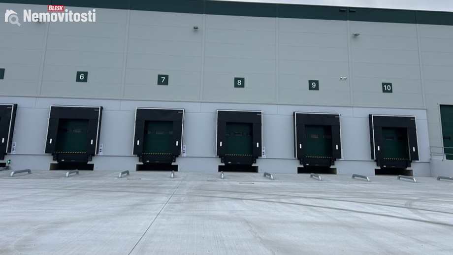 Pronájem skladu 10 000 m², Heřmanova Huť