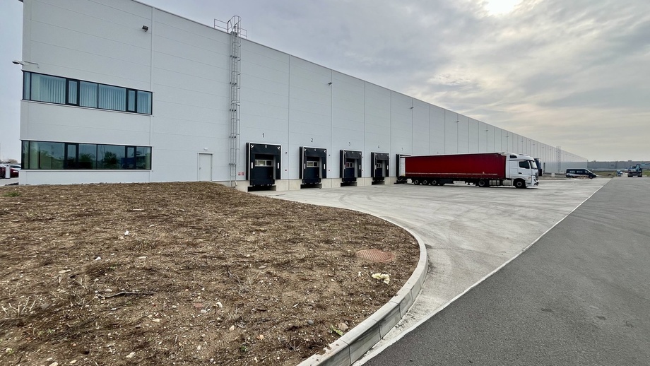 Pronájem skladu 4 246 m², Žatec