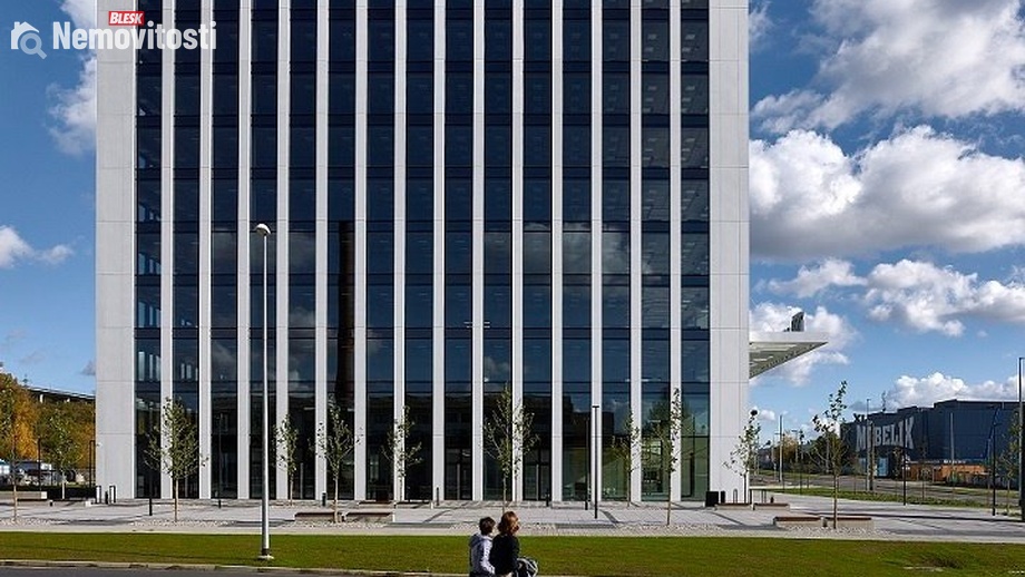 Pronájem kanceláře 2 450 m², Praha 9