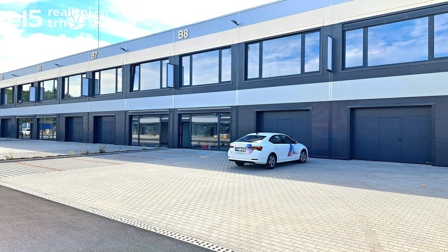 Pronájem skladu 892 m², Brno