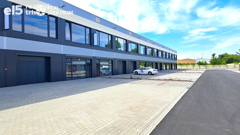 Pronájem výrobního prostoru 892 m², Brno