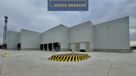 Pronájem skladu 3 500 m², Kozomín