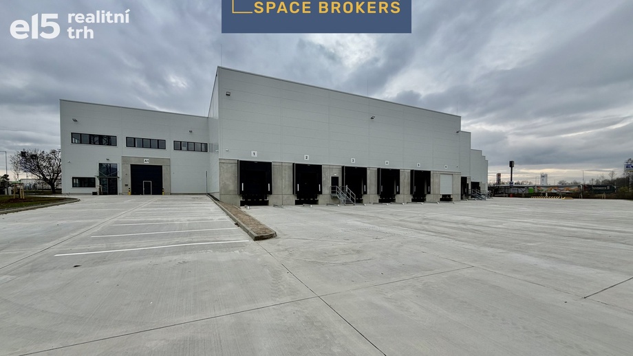 Pronájem skladu 3 500 m², Kozomín