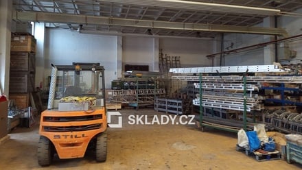 Pronájem skladu 1 075 m², Třebíč