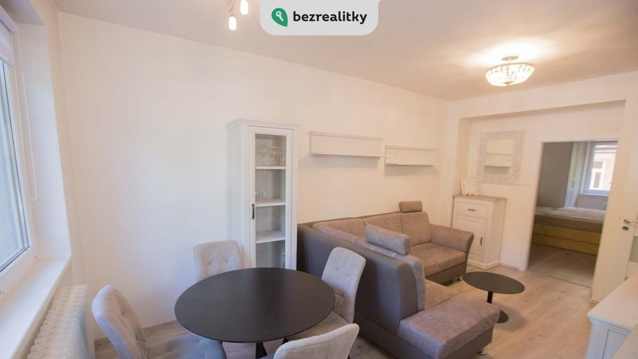 Prodej byty 2+kk, 43 m² - Praha - Vršovice