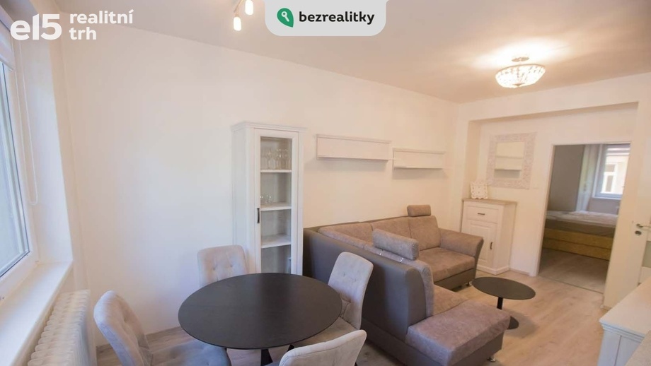 Prodej bytu 2+kk 43 m², Praha - Vršovice