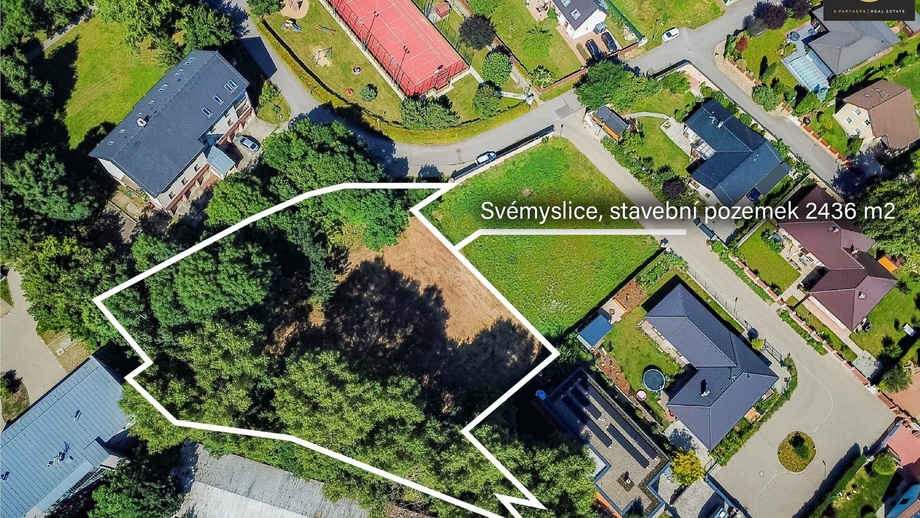 Prodej stavebního pozemku 2 436 m², Svémyslice