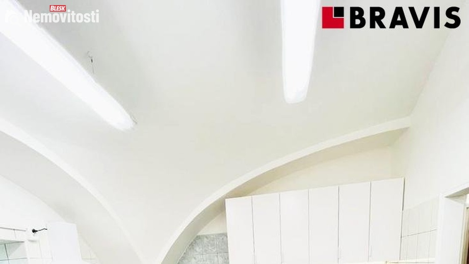 Pronájem bytu 2+1 74 m², Tučapy