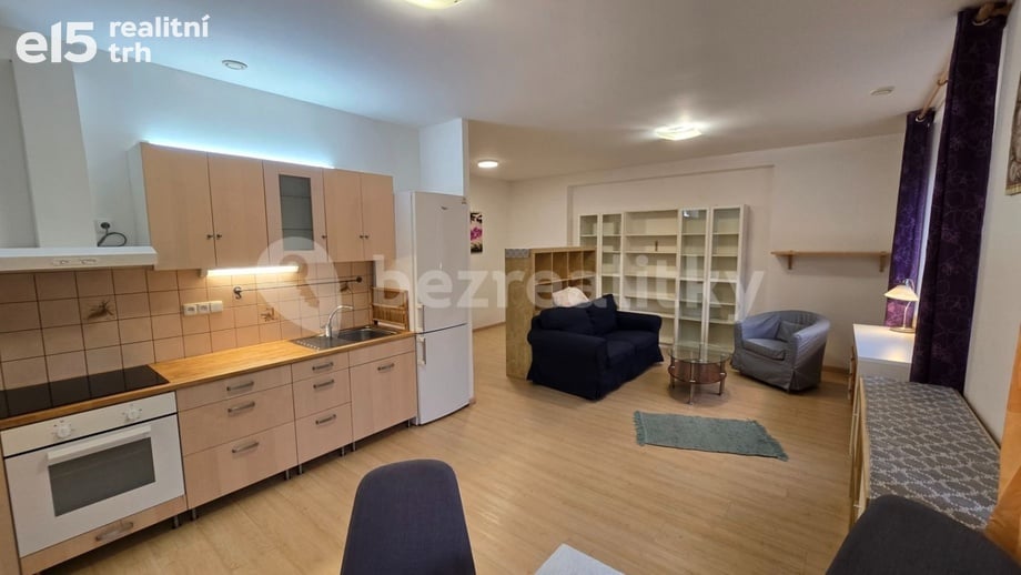 Prodej byty 1+kk, 50 m² - Hradec Králové