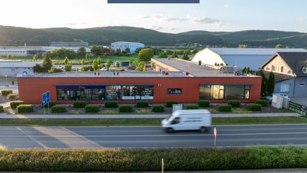 Pronájem obchodního prostoru 220 m², Lety