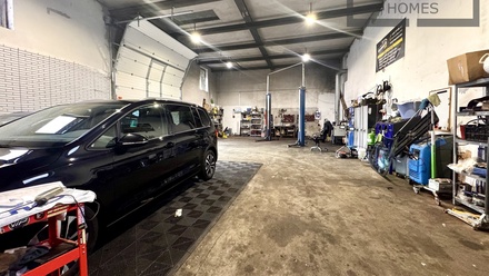 Pronájem skladu 315 m², Chodová Planá