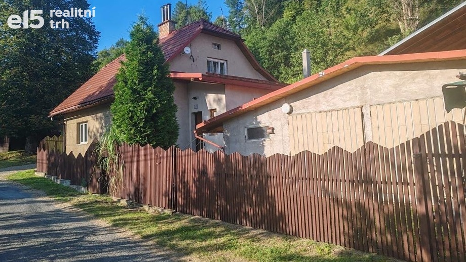 Prodej rodinné domy, 140 m² - Karolinka