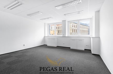 Pronájem kanceláře 35 m², Brno - Černá Pole