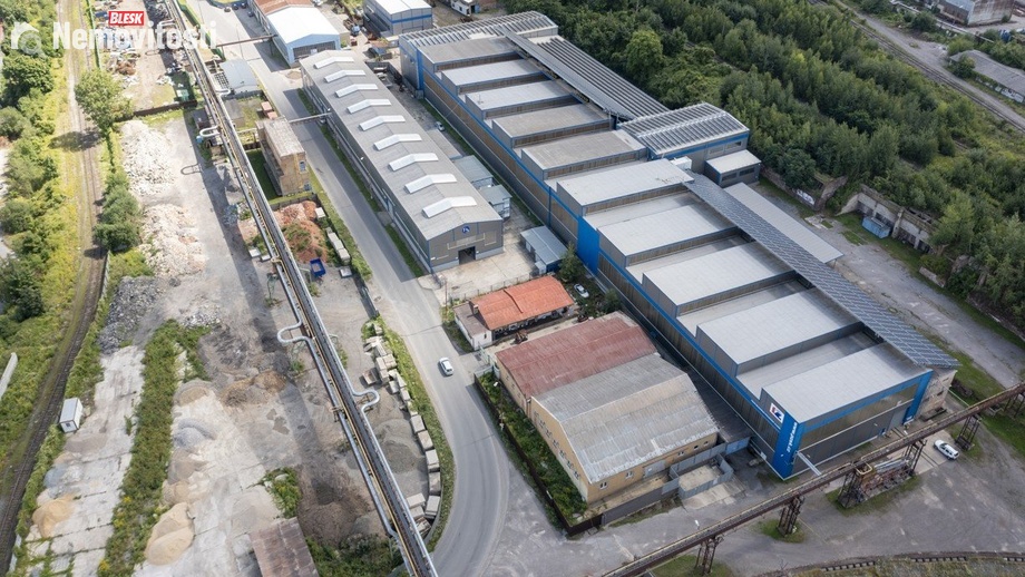 Pronájem skladu 973 m², Kladno