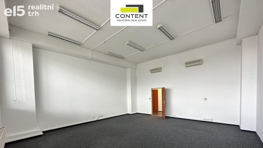 Pronájem kanceláře 351 m², Praha