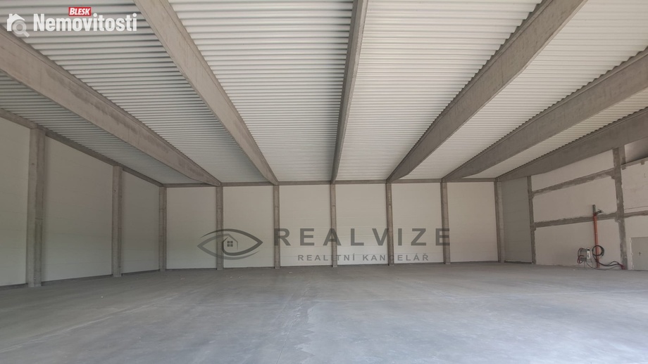 Pronájem skladu 580 m², Kamenný Újezd