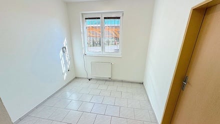 Pronájem kanceláře 50 m², Dyje