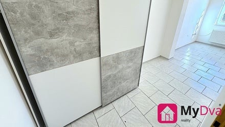 Pronájem kanceláře 50 m², Dyje