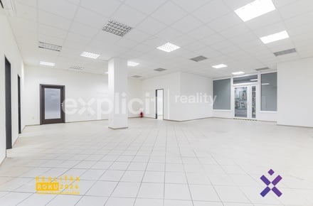 Pronájem obchodního prostoru 142 m², Uherský Brod