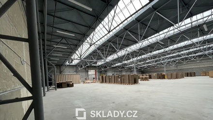 Pronájem skladu 2 000 m², Žatec